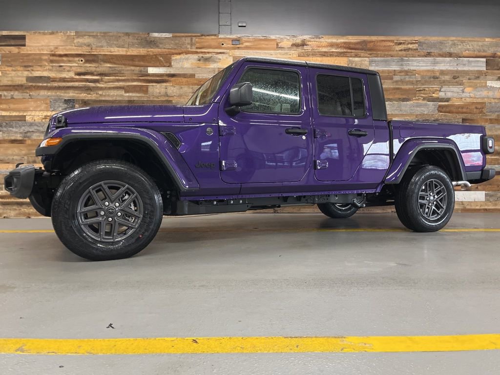 New 2026 Jeep Gladiator Sport AWD/4WD image 20