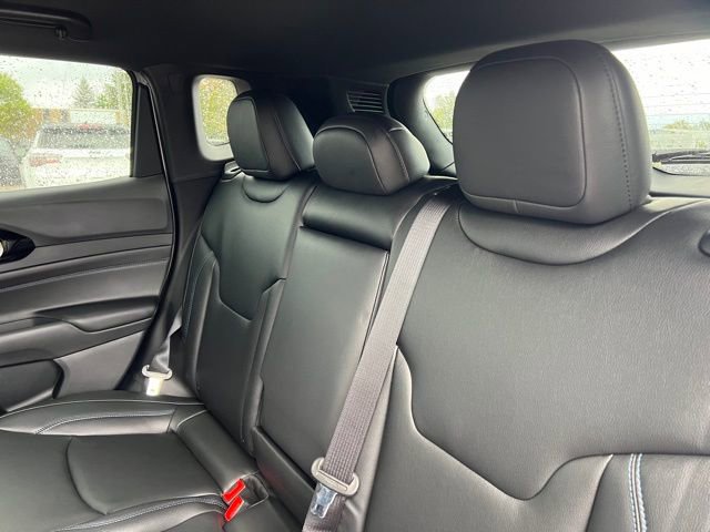 New 2026 Jeep Compass Limited image 10