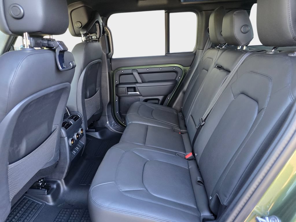 New 2026 Land Rover Defender 110 X-Dynamic SE AWD/4WD image 13