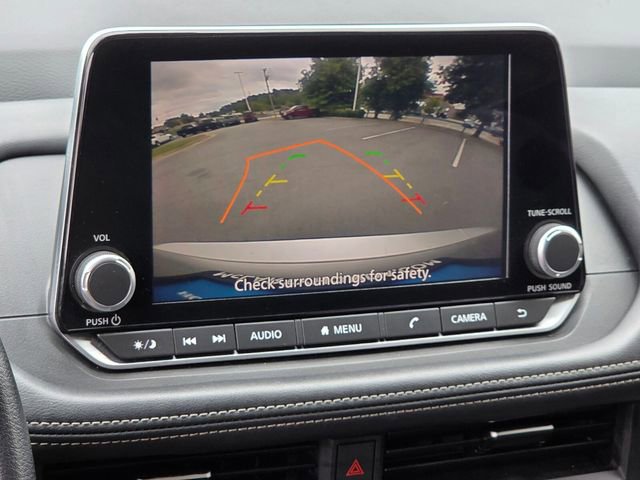 Used 2024 Nissan Rogue SV FWD image 23