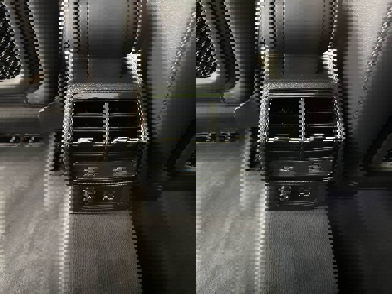 Used 2025 Audi Q3 2.0T Premium Plus w/ Premium Plus Package image 18