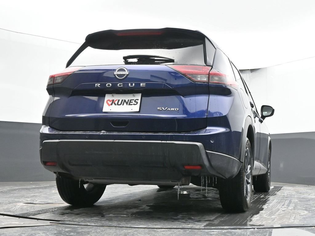 Used 2024 Nissan Rogue SV image 46