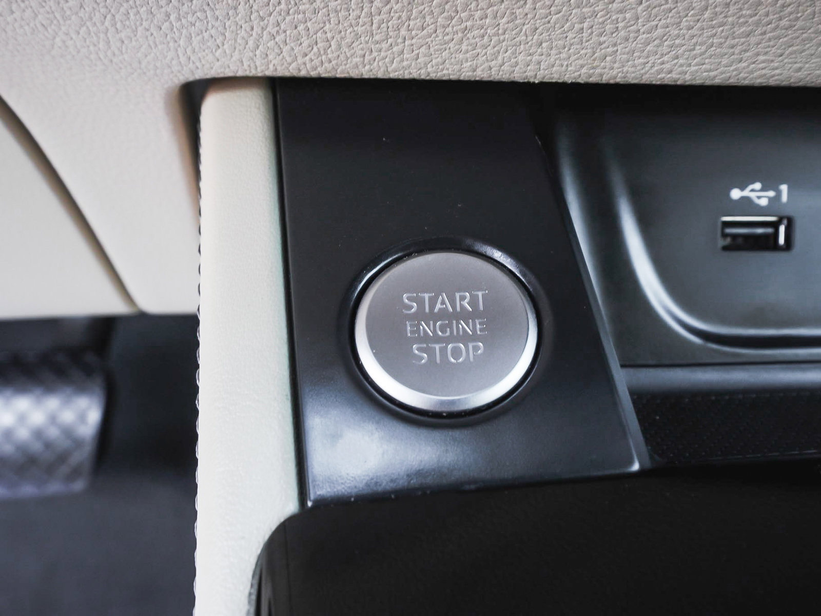 Used 2024 Audi A4 2.0T Premium Plus image 33