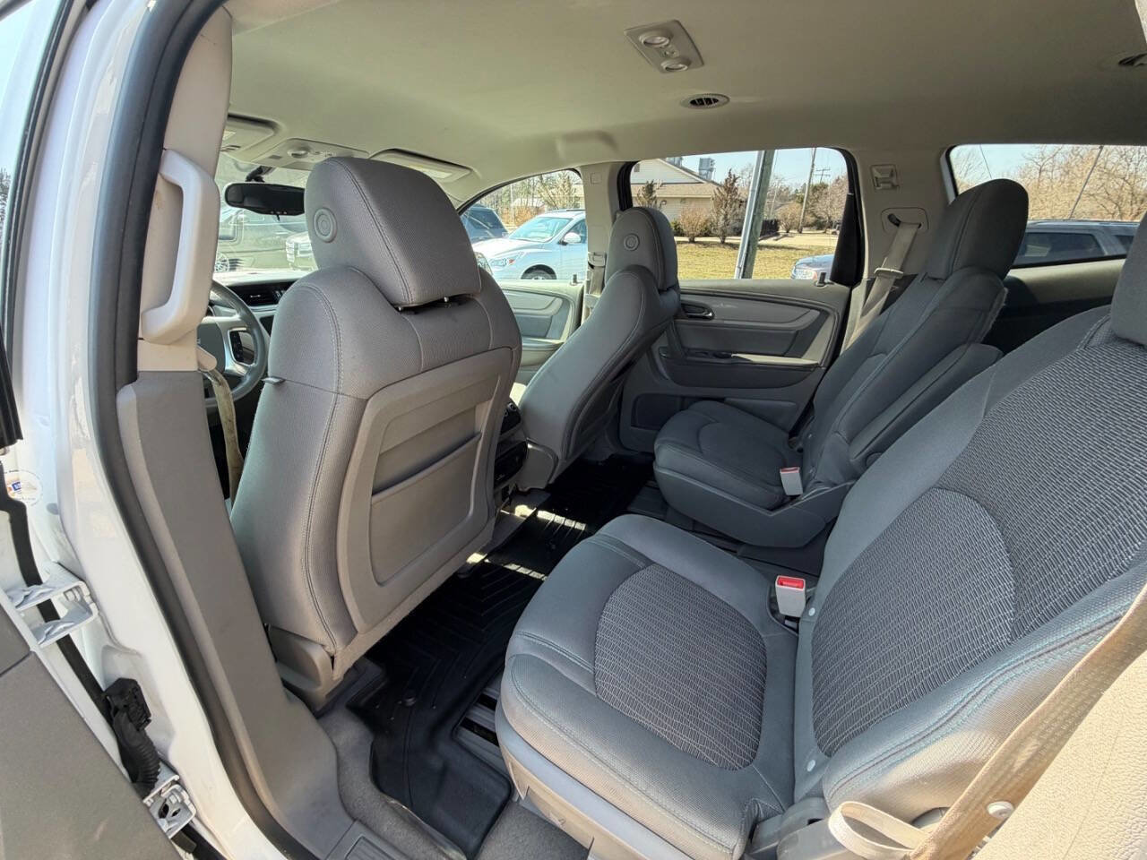 Used 2017 Chevrolet Traverse LT FWD image 11