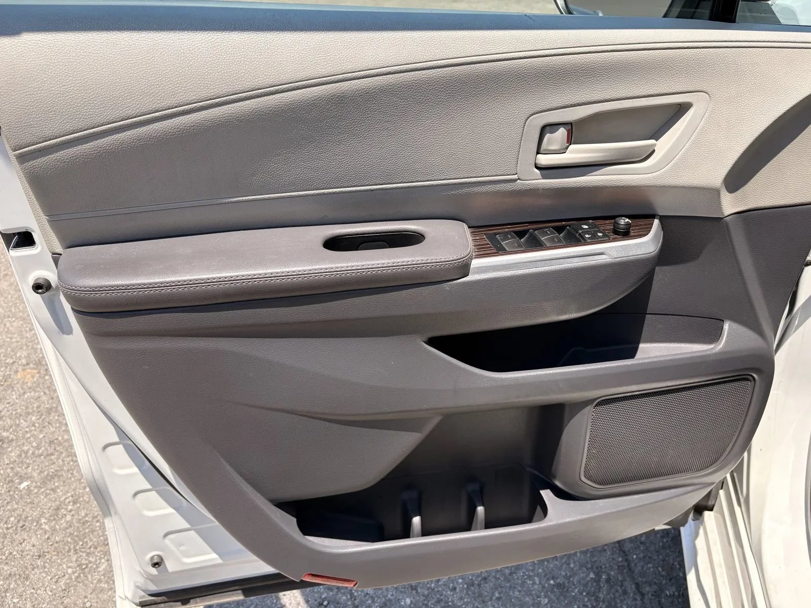 Used 2023 Toyota Sienna LE FWD image 12