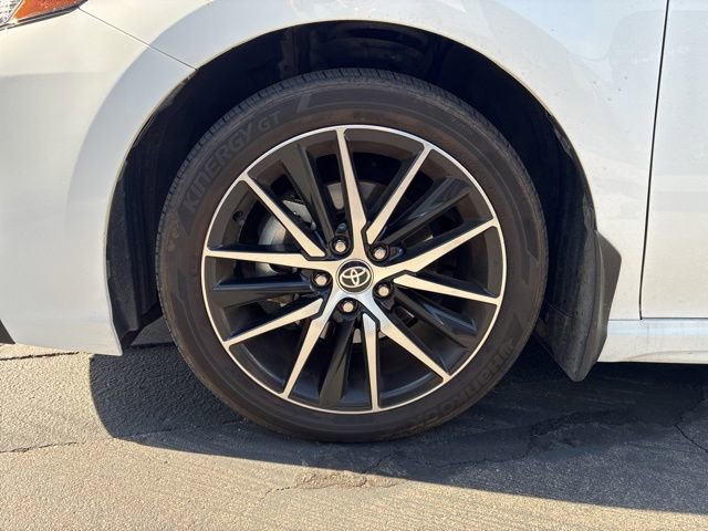 Used 2023 Toyota Camry SE FWD image 4