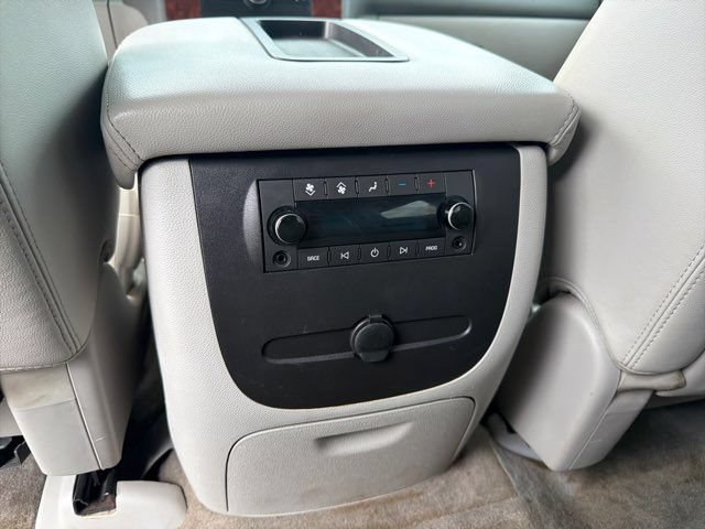Used 2012 Chevrolet Suburban LT AWD/4WD image 40