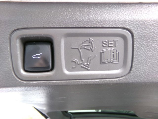 Used 2021 Ford Expedition XLT image 33