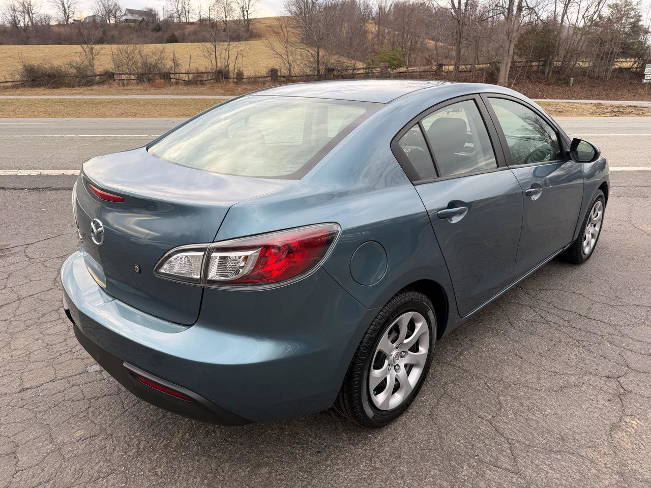 Used 2010 MAZDA MAZDA3 i Sport FWD image 7