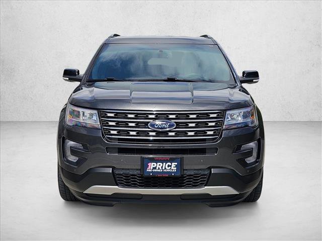 Used 2016 Ford Explorer XLT w/ Equipment Group 202A image 2