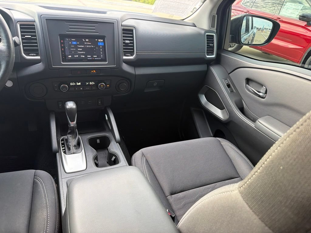 Used 2022 Nissan Frontier SV RWD image 21