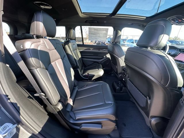 New 2025 Jeep Grand Cherokee L Limited AWD/4WD image 30