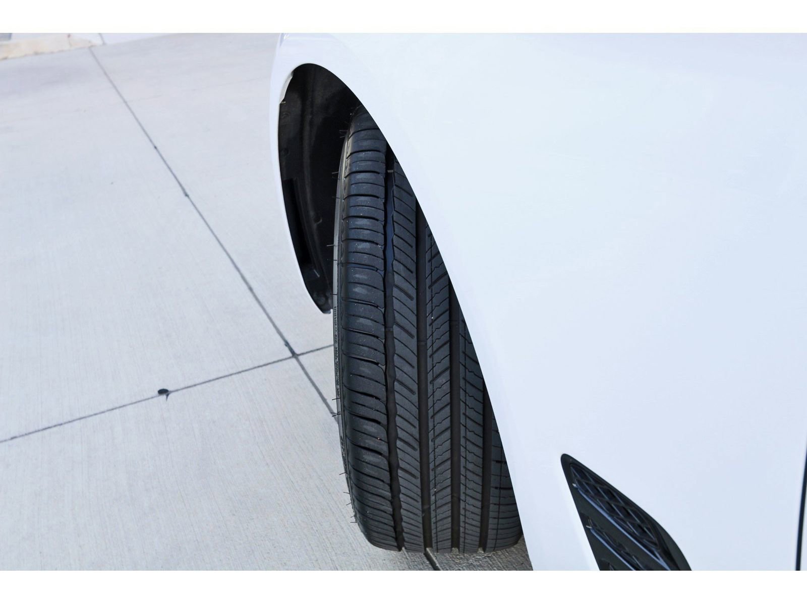 Used 2026 Genesis G70 2.5T image 29