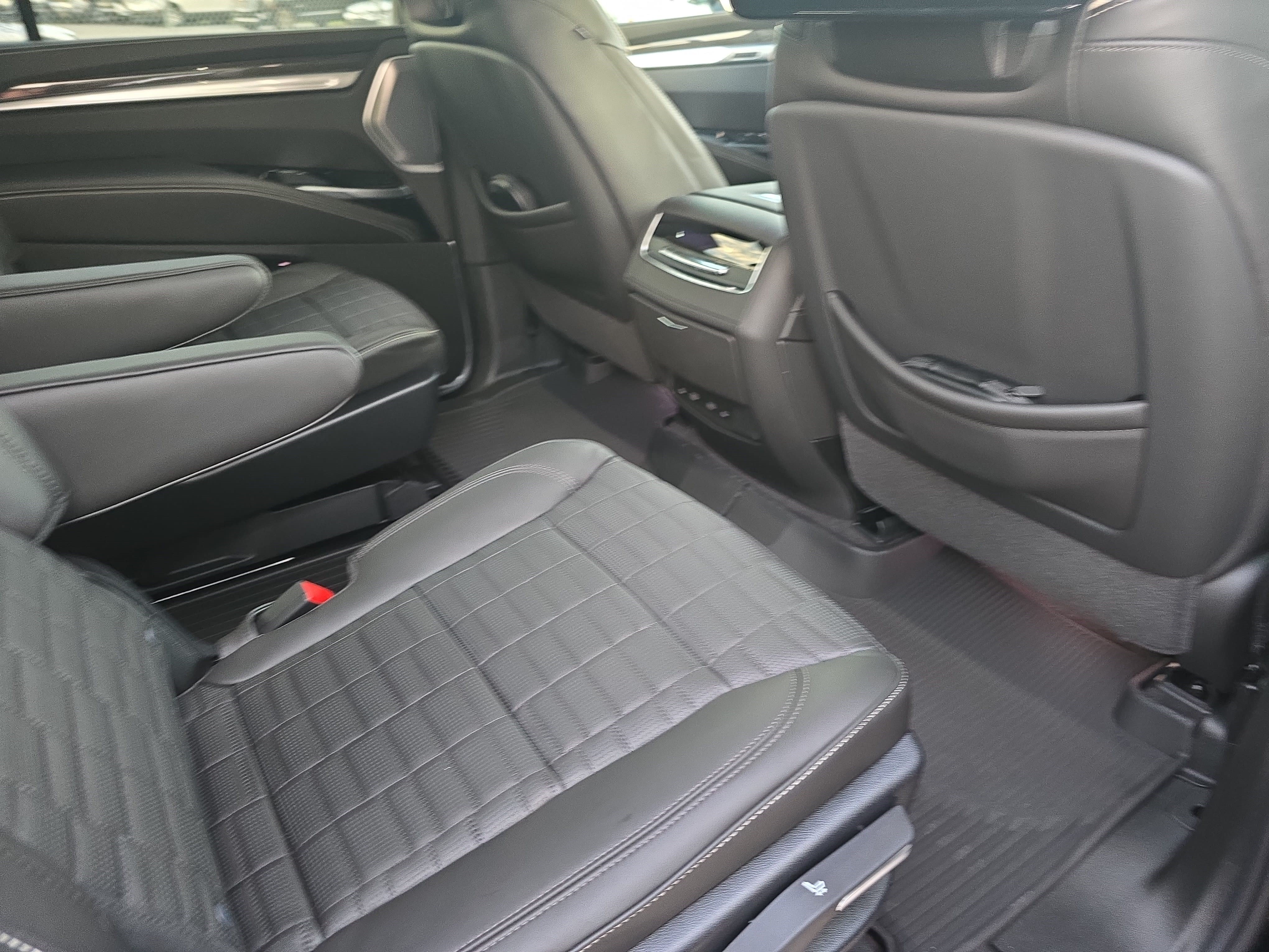 Certified 2026 Cadillac Escalade V AWD/4WD image 11