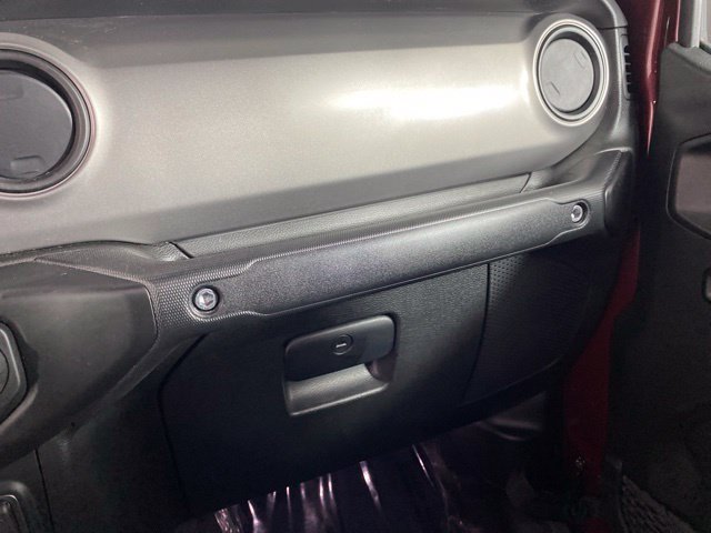 Used 2021 Jeep Gladiator Sport AWD/4WD image 32