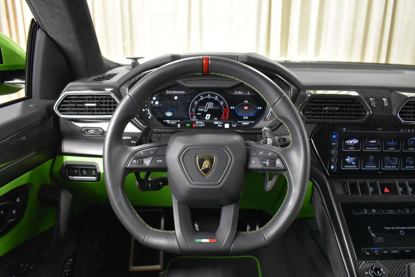 Used 2024 Lamborghini Urus S AWD/4WD image 14