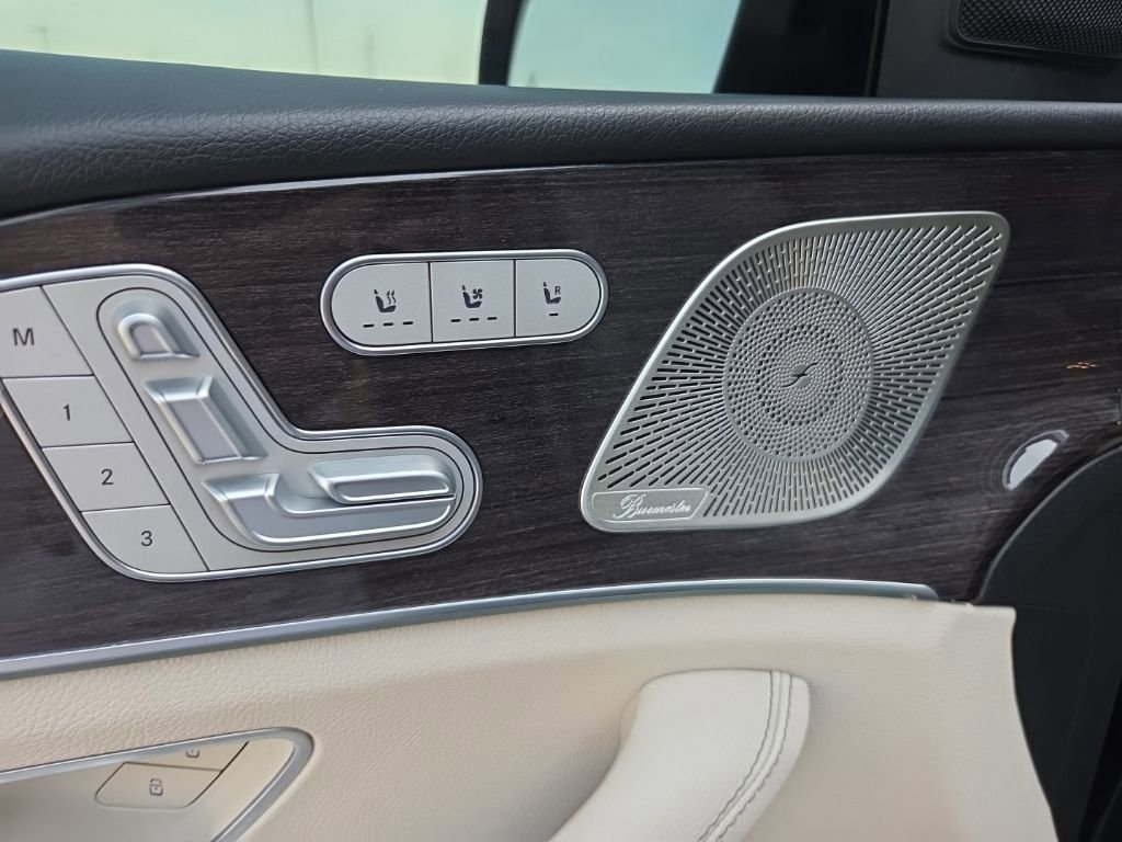 Used 2021 Mercedes-Benz GLS 580 4MATIC image 24