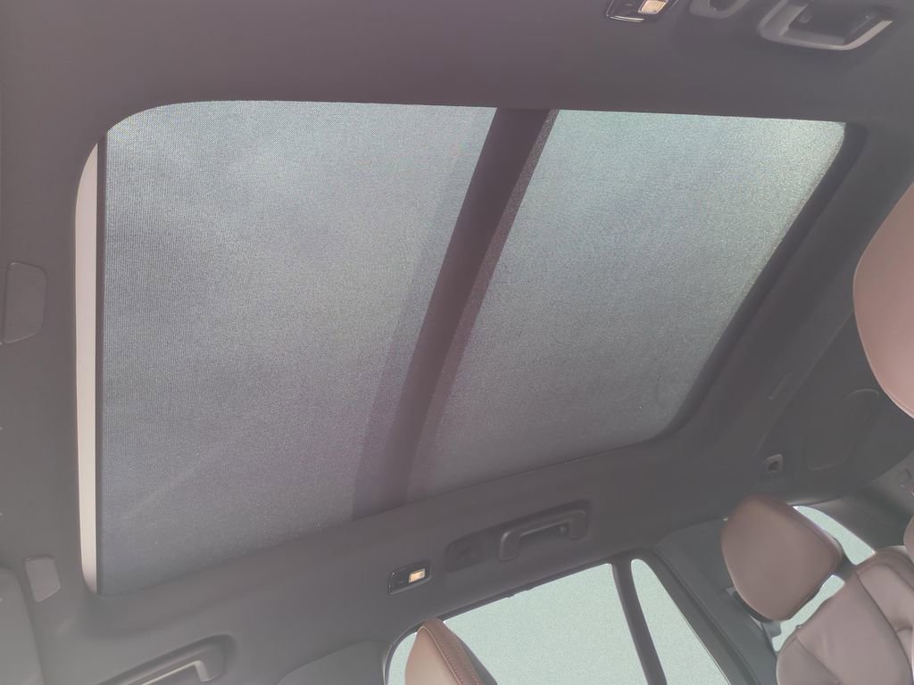 Used 2024 Volvo XC90 B6 Ultimate w/ Protection Package Premier image 19