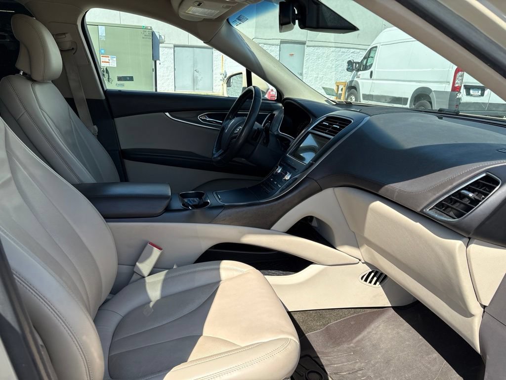 Used 2018 Lincoln MKX Select w/ Lincoln MKX Climate Package AWD/4WD image 24