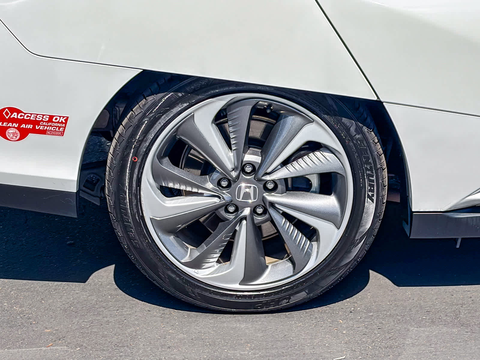 Used 2018 Honda Clarity Touring image 10