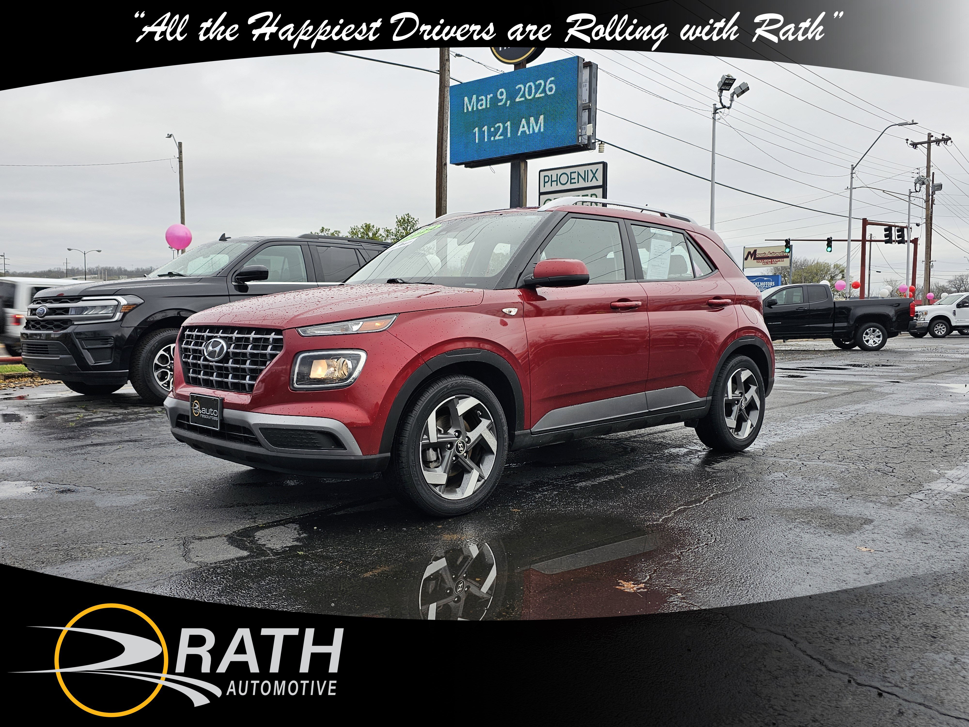 Used 2024 Hyundai Venue SEL image 1