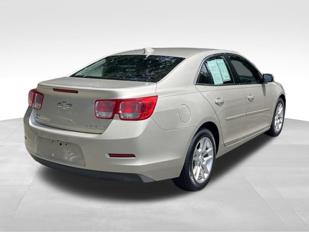 Used 2015 Chevrolet Malibu LT w/ Power Convenience Package FWD image 4