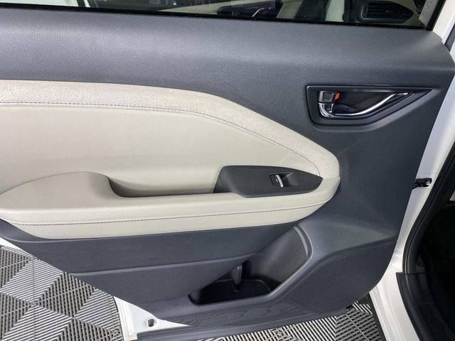 Used 2025 Subaru Forester Limited image 26