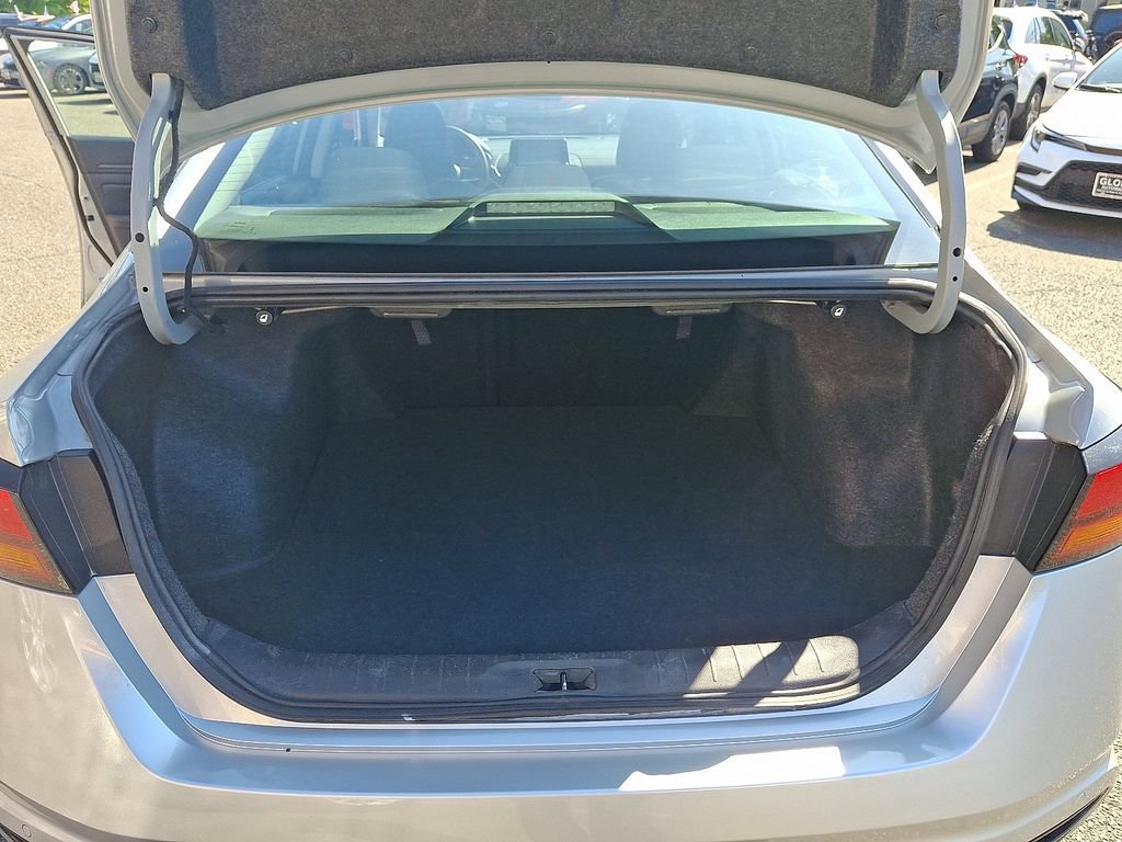 Used 2024 Nissan Altima 2.5 SV FWD image 29