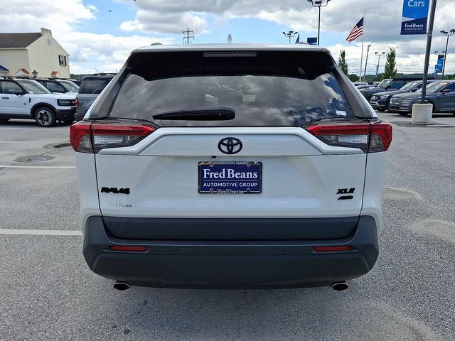 Used 2023 Toyota RAV4 XLE Premium AWD/4WD image 9
