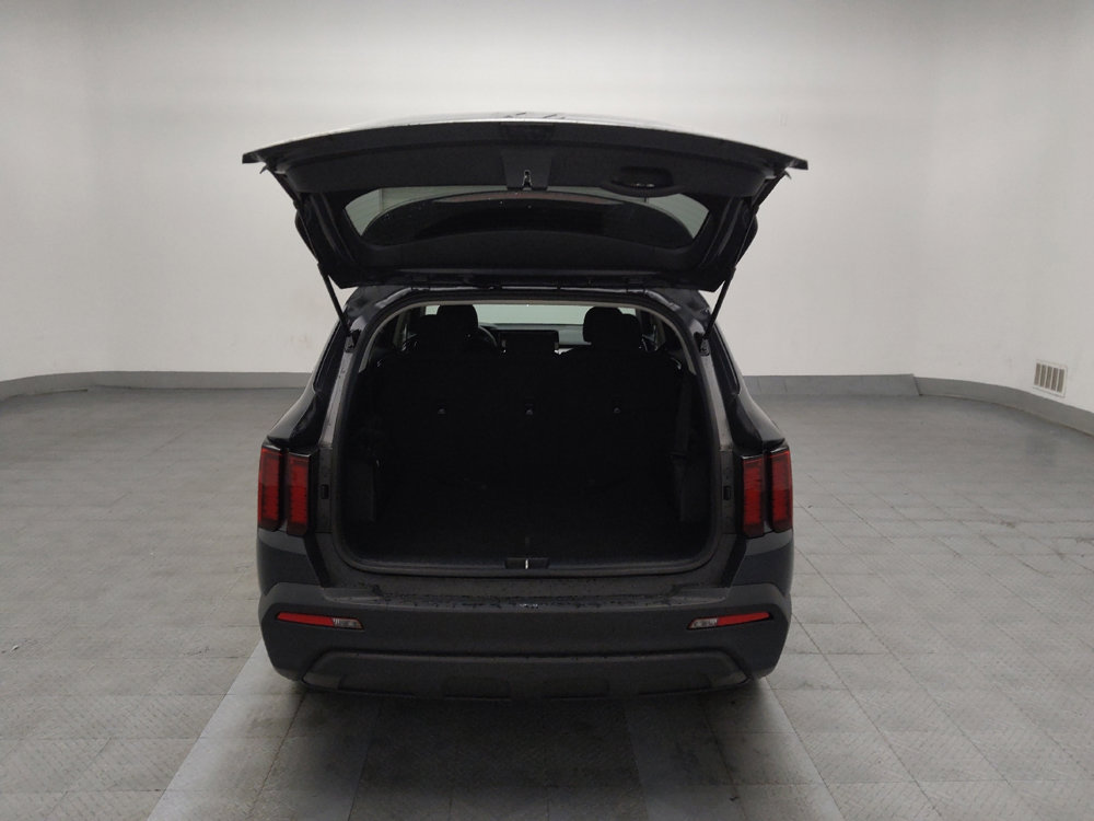 Used 2023 Kia Sorento LX image 29