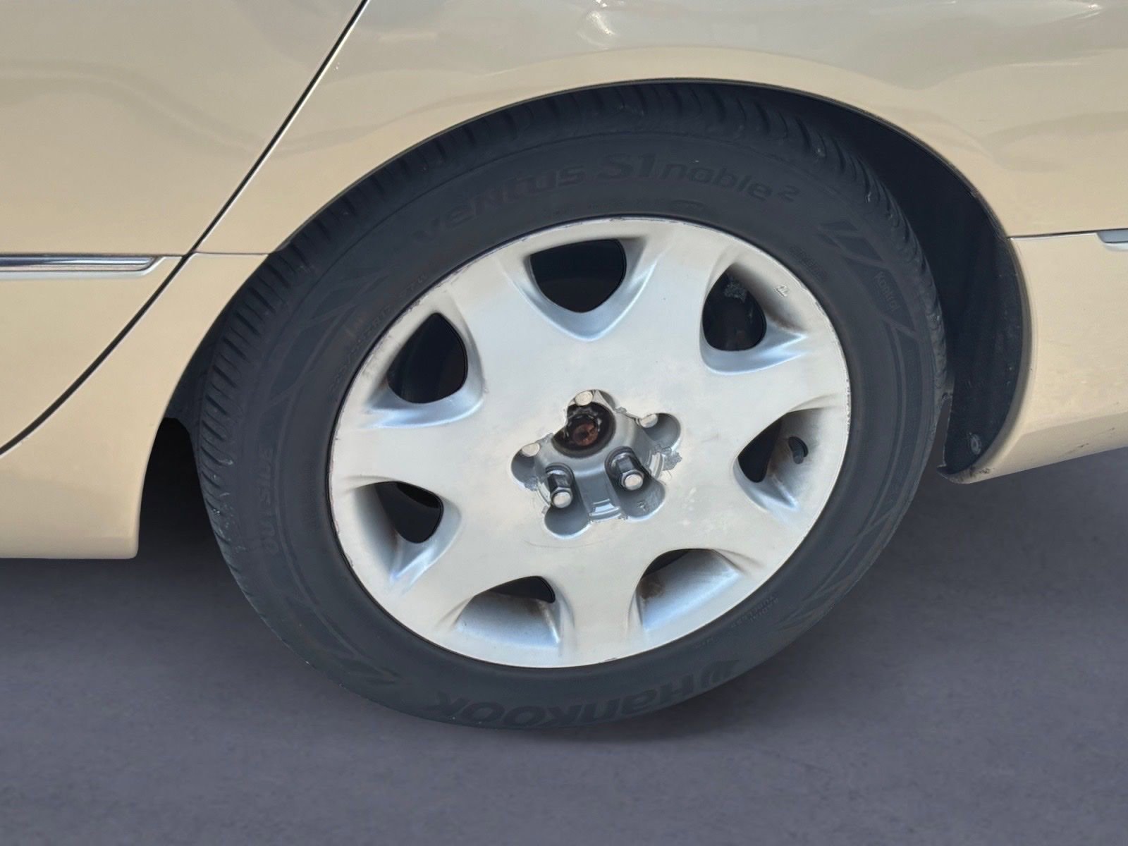 Used 2003 Lexus LS 430 RWD image 5