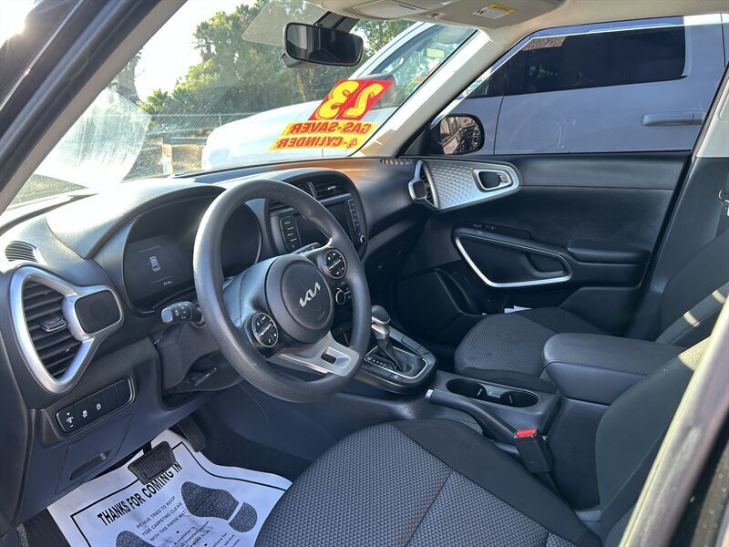 Used 2023 Kia Soul LX FWD image 38