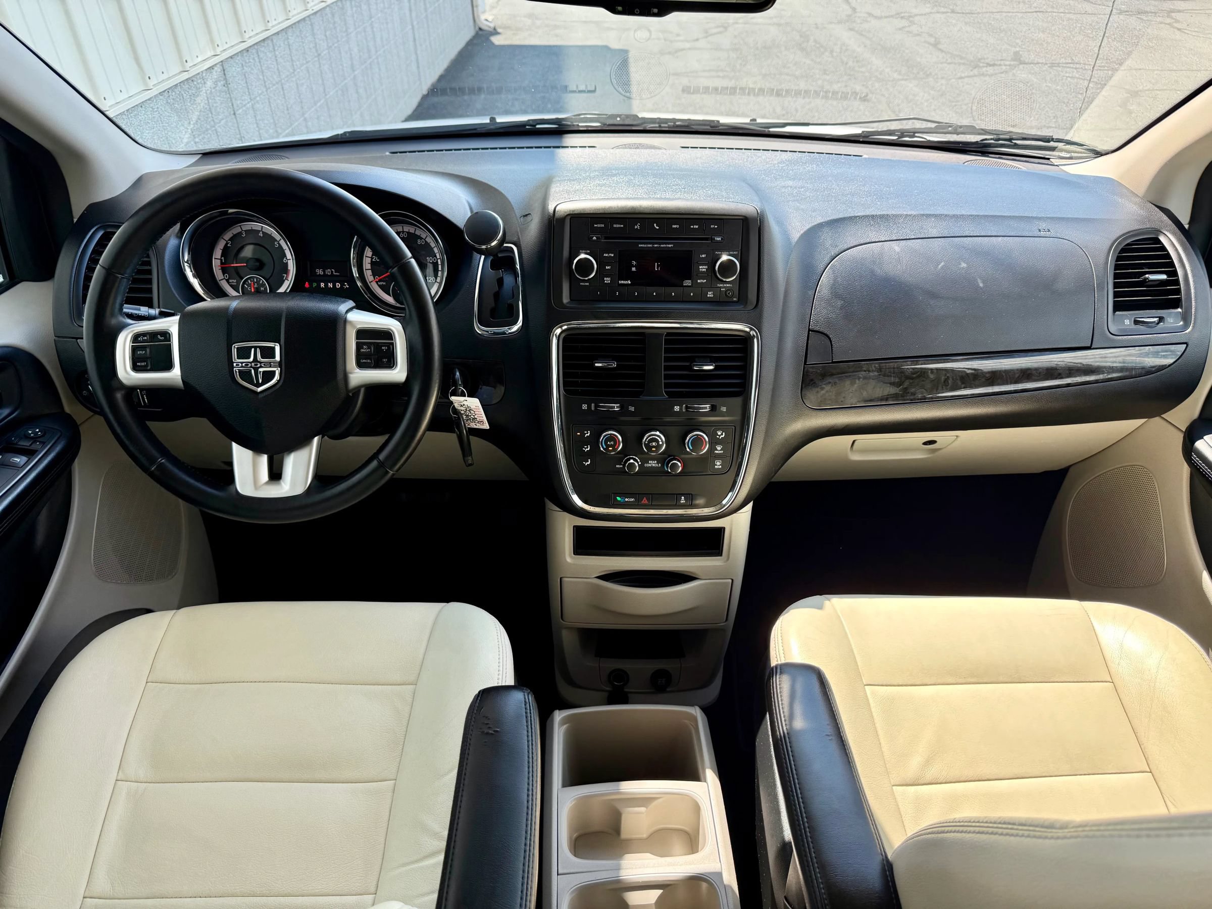 Used 2015 Dodge Grand Caravan SE w/ Quick Order Package 29E SE FWD image 16