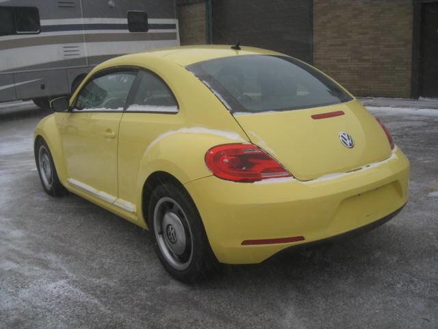Used 2013 Volkswagen Beetle 2.5 image 7