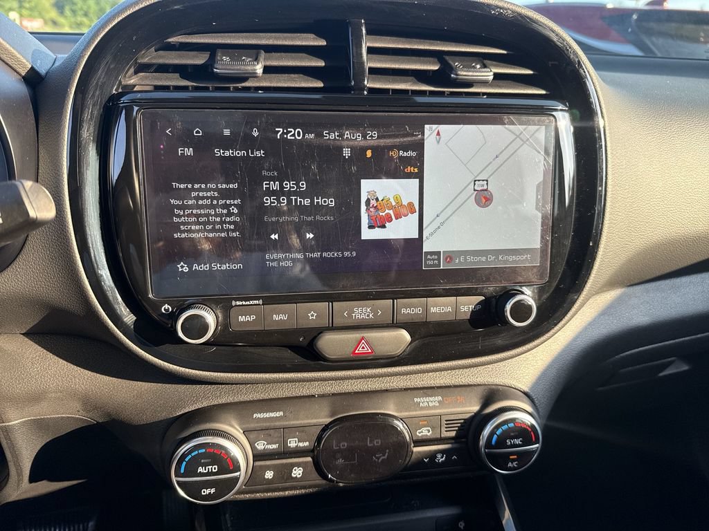 Used 2024 Kia Soul EX w/ Option Group 015 FWD image 15