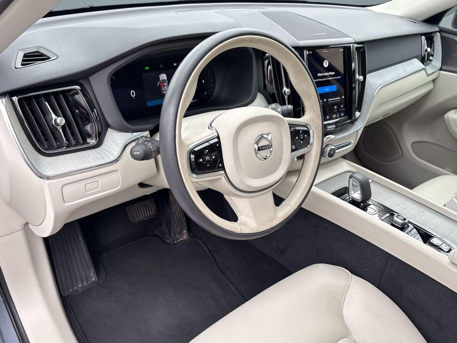 Certified 2024 Volvo XC60 B5 Plus image 4