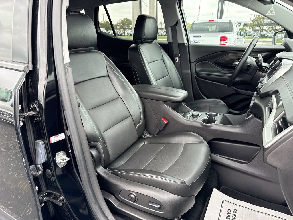 Used 2024 GMC Terrain SLT FWD image 25