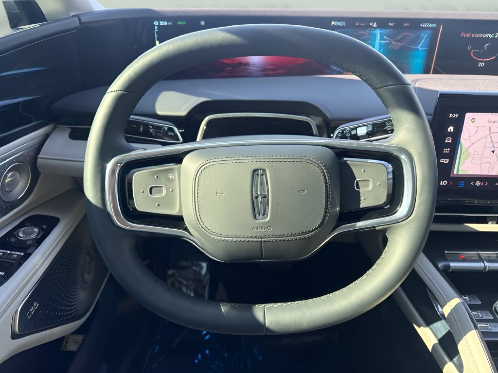 Used 2026 Lincoln Nautilus Reserve AWD/4WD image 14