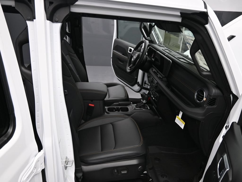 New 2026 Jeep Gladiator Mojave AWD/4WD image 16
