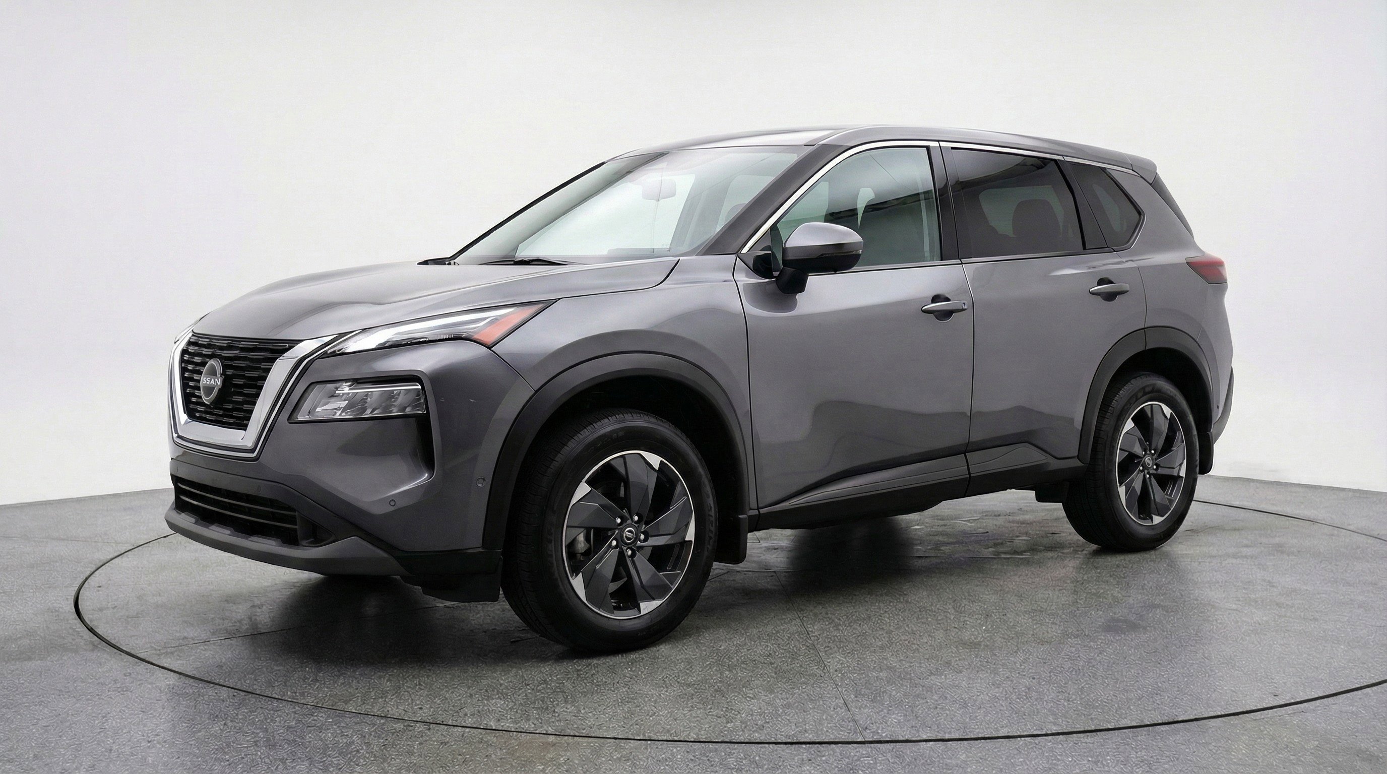 Used 2025 Nissan Rogue SV AWD/4WD image 3