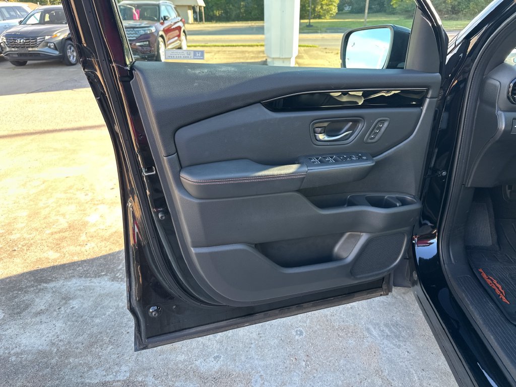 Used 2024 Honda Pilot TrailSport image 10