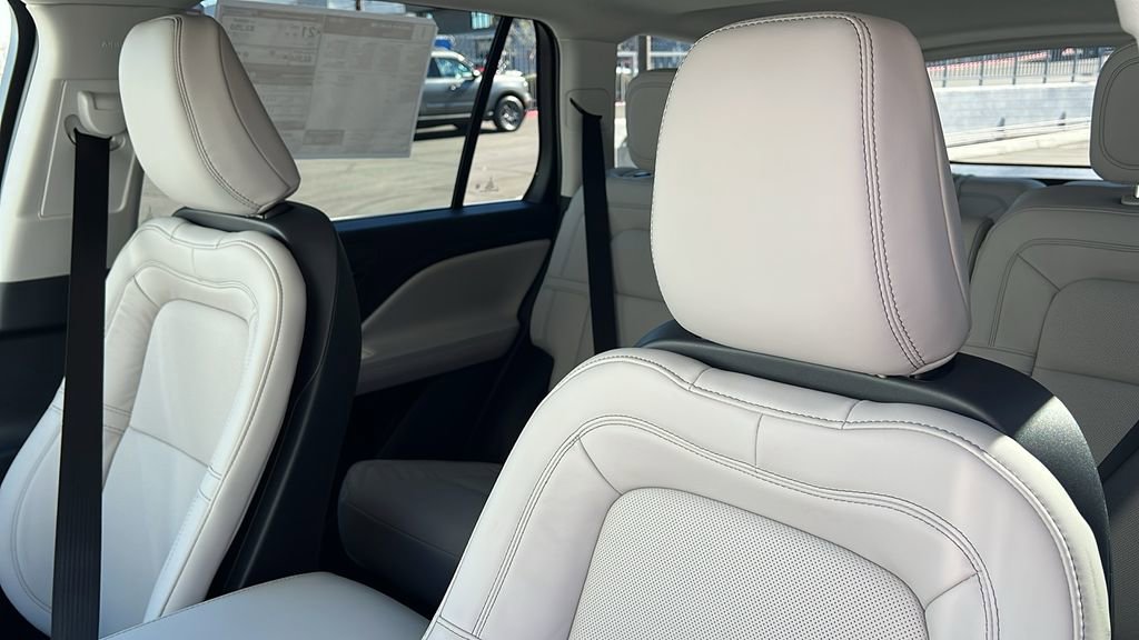 New 2026 Lincoln Aviator Reserve image 11