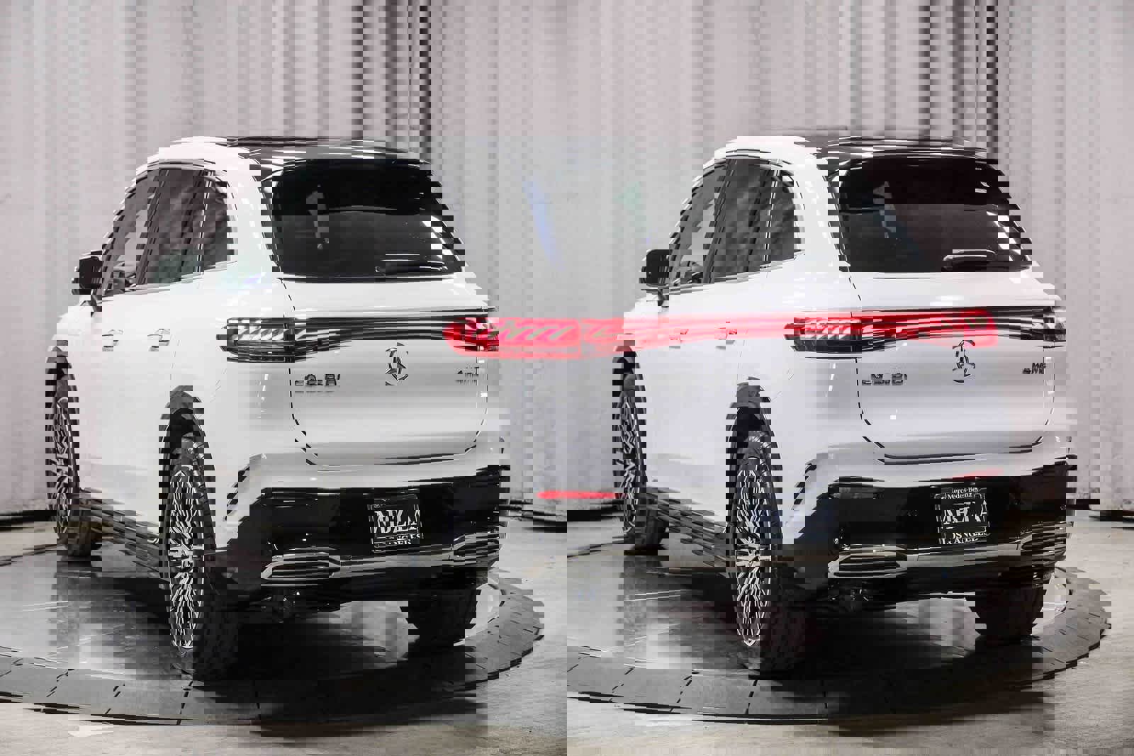 Certified 2023 Mercedes-Benz EQS 580 4MATIC SUV image 2