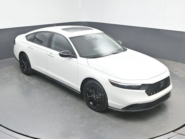 Used 2025 Honda Accord SE image 13