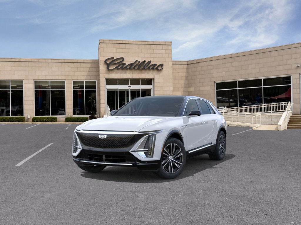 New 2027 Cadillac Lyriq Luxury w/ LPO, Floor Liner Package AWD/4WD image 10