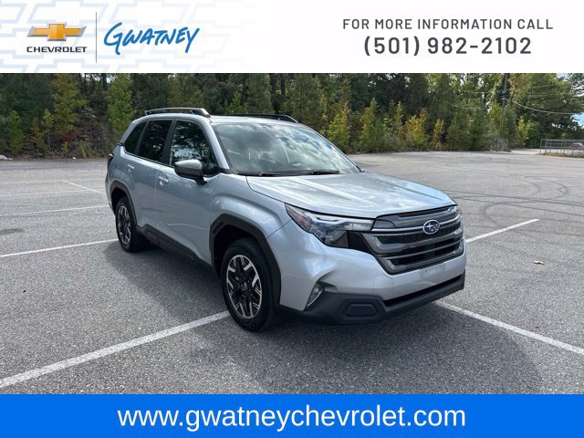 Used 2025 Subaru Forester Premium AWD/4WD image 3