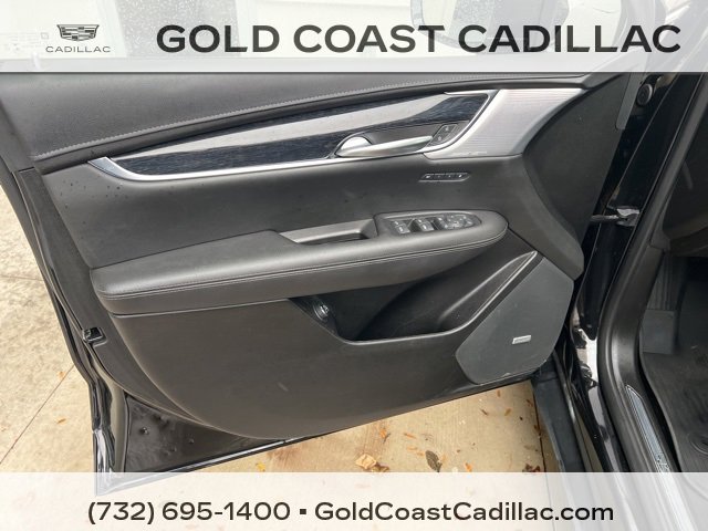 Certified 2023 Cadillac XT5 Premium Luxury w/ LPO, Floor Liner Package image 15