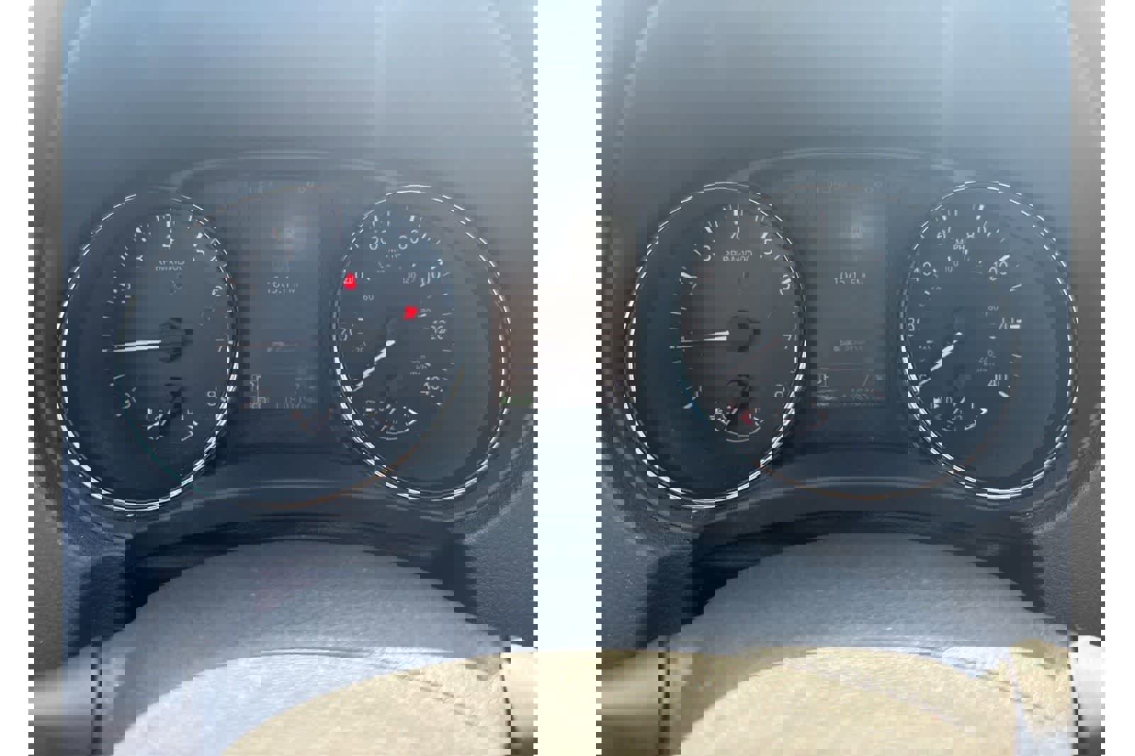 Used 2018 Nissan Rogue SV image 19