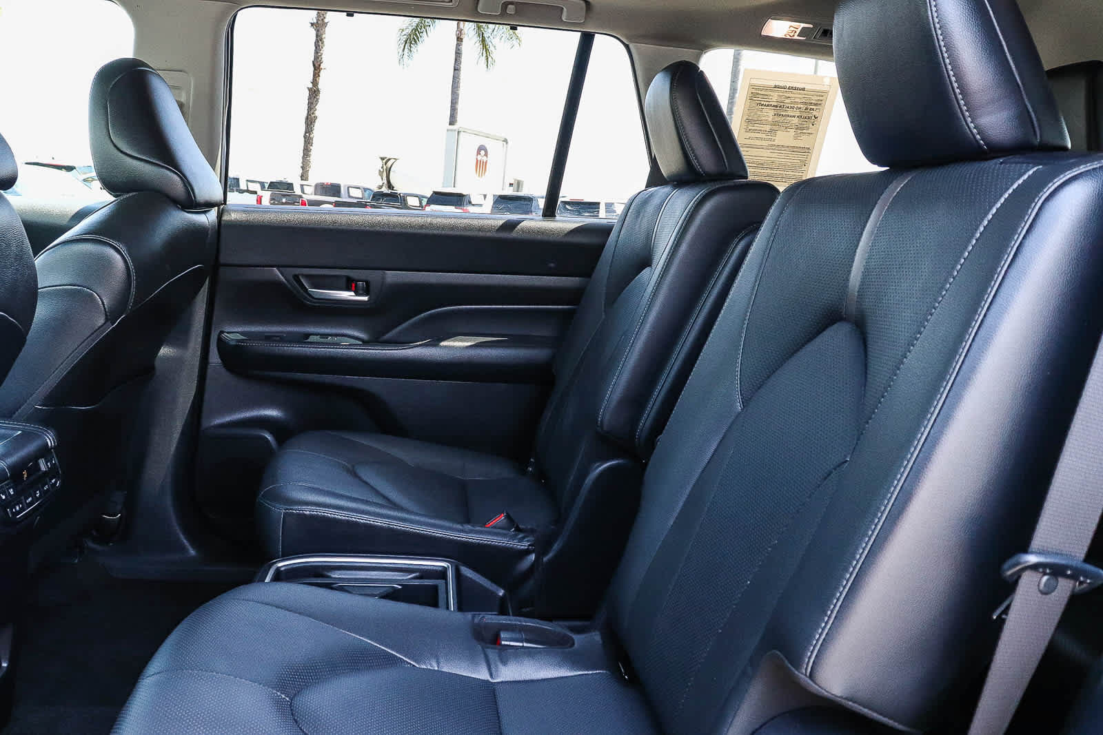Used 2024 Toyota Grand Highlander AWD image 25