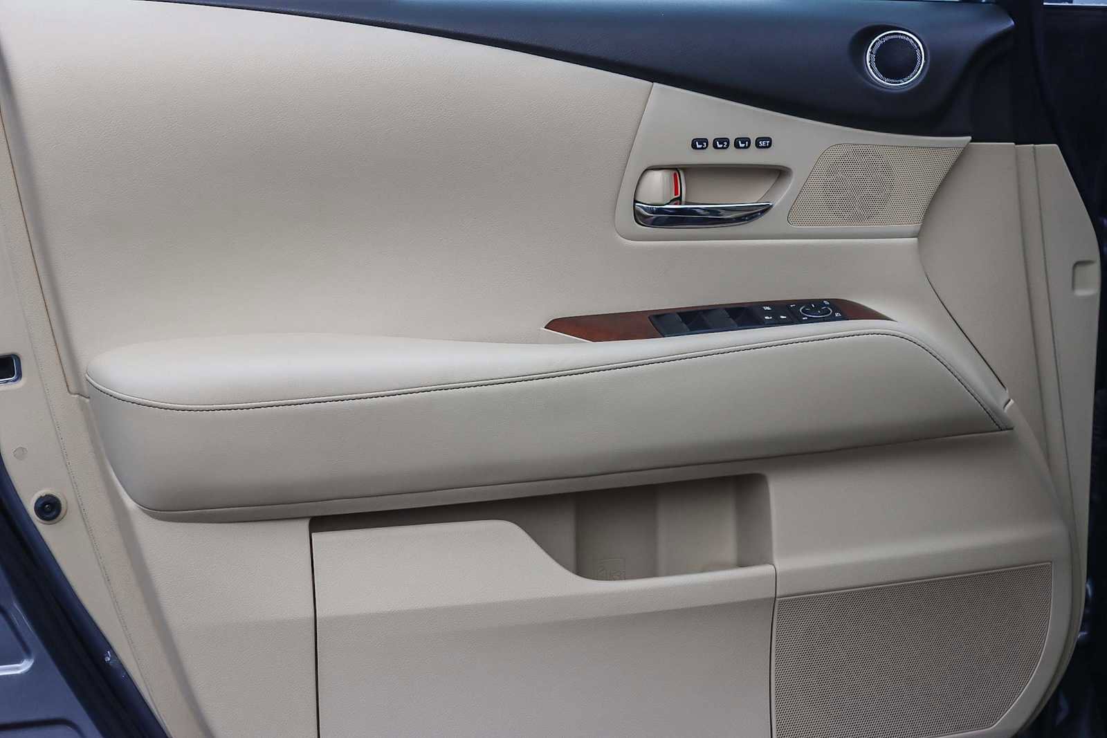 Used 2013 Lexus RX 450h AWD image 20